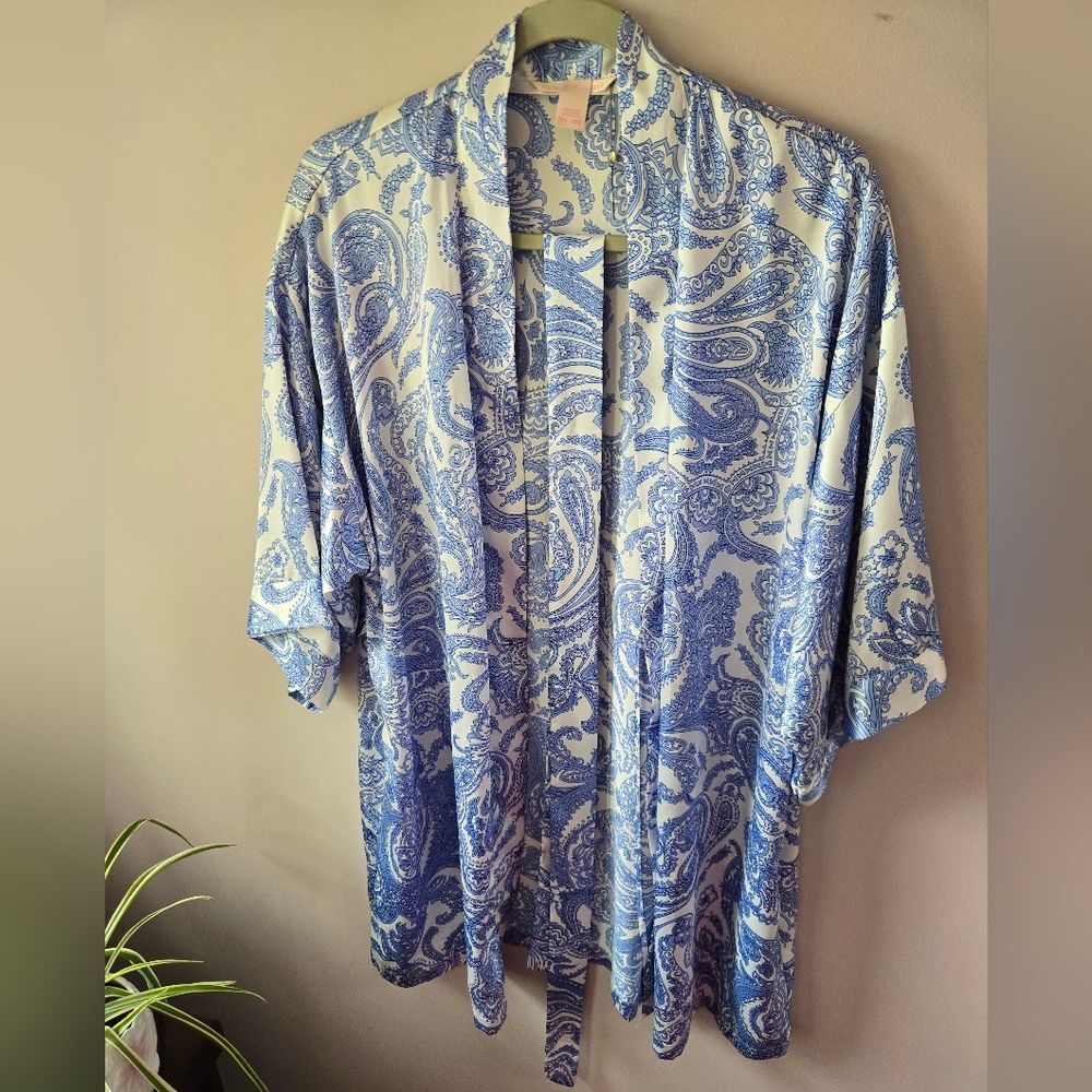 Victoria’s Secret Blue Paisley Satin Kimono Robe med